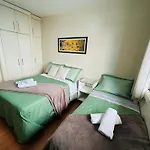 Apartamento Em Gramado: 400M Da Rua Coberta!